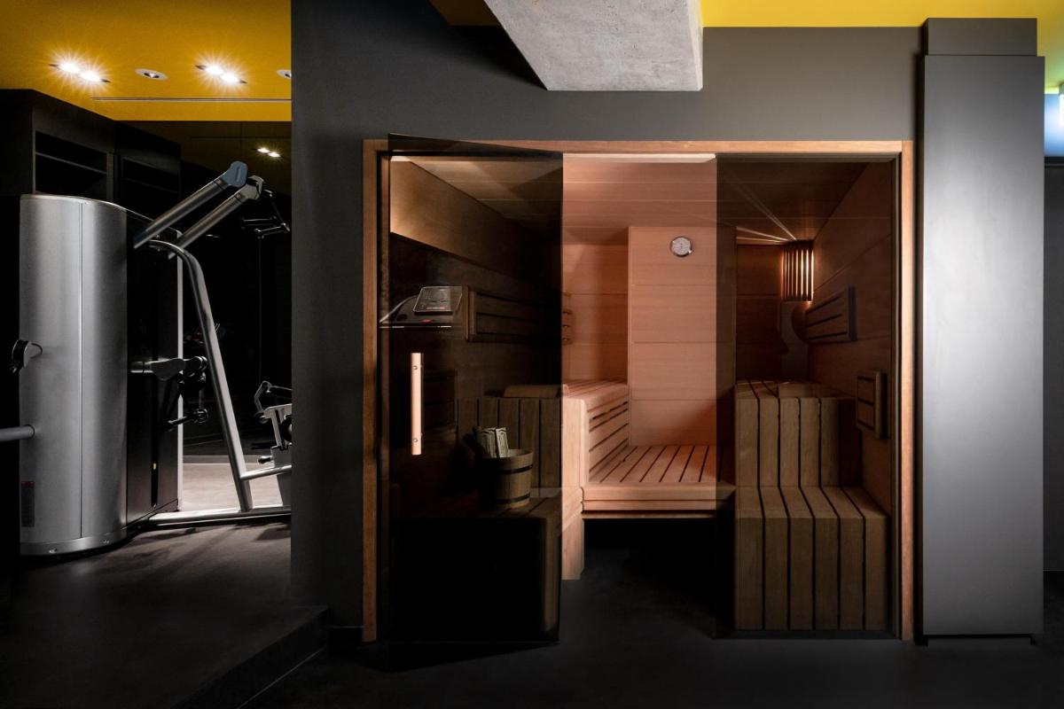 Galeriebild der Unterkunft KPM Hotel & Residences Berlin, a Member of Design Hotels in Berlin