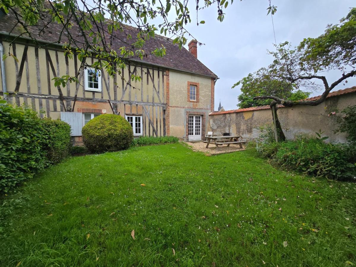 Sainte-Suzanne gîte de LA FERME calme et tranquille - Housity