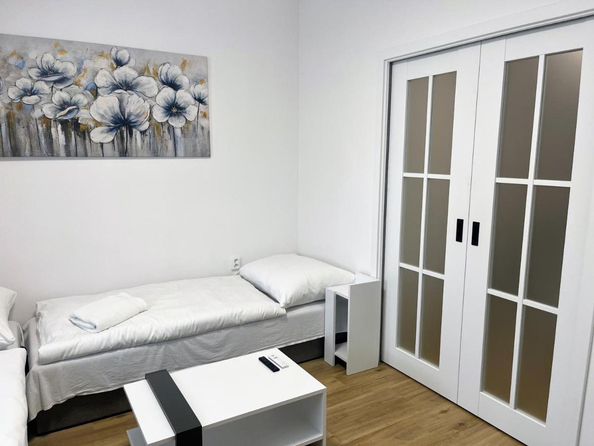 Apartman na namesti - Housity