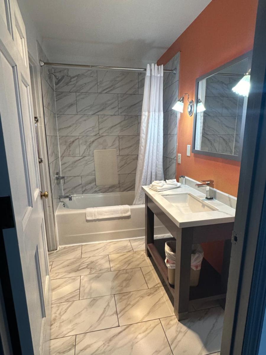 Inn at Mountainview - Housity