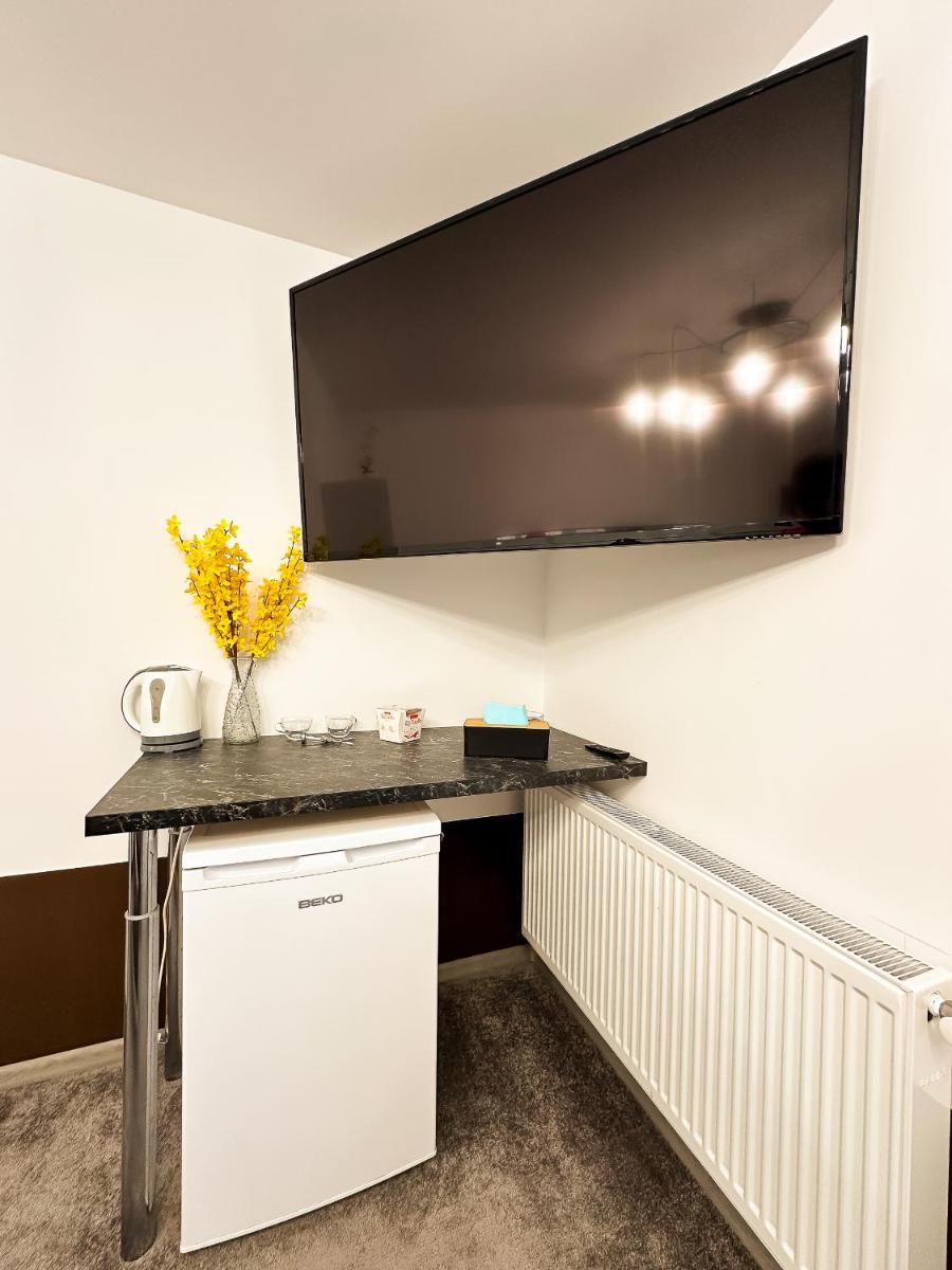 The Royal - Studio with Balcony & Panoramic View - Housity