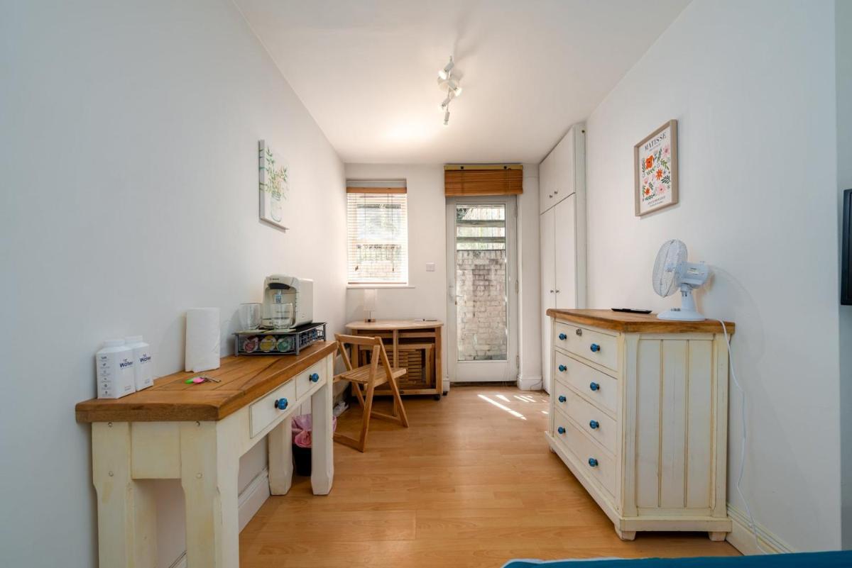 GuestReady - Cosy stay in West Hampstead - Housity