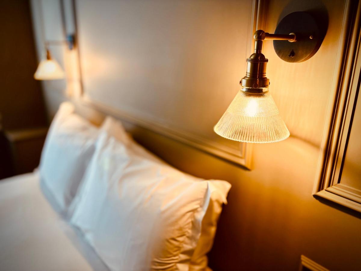 ROOMS AT THE QUAYSIDE - stylish en-suite rooms on Poole Quay all fully refurbed - Housity