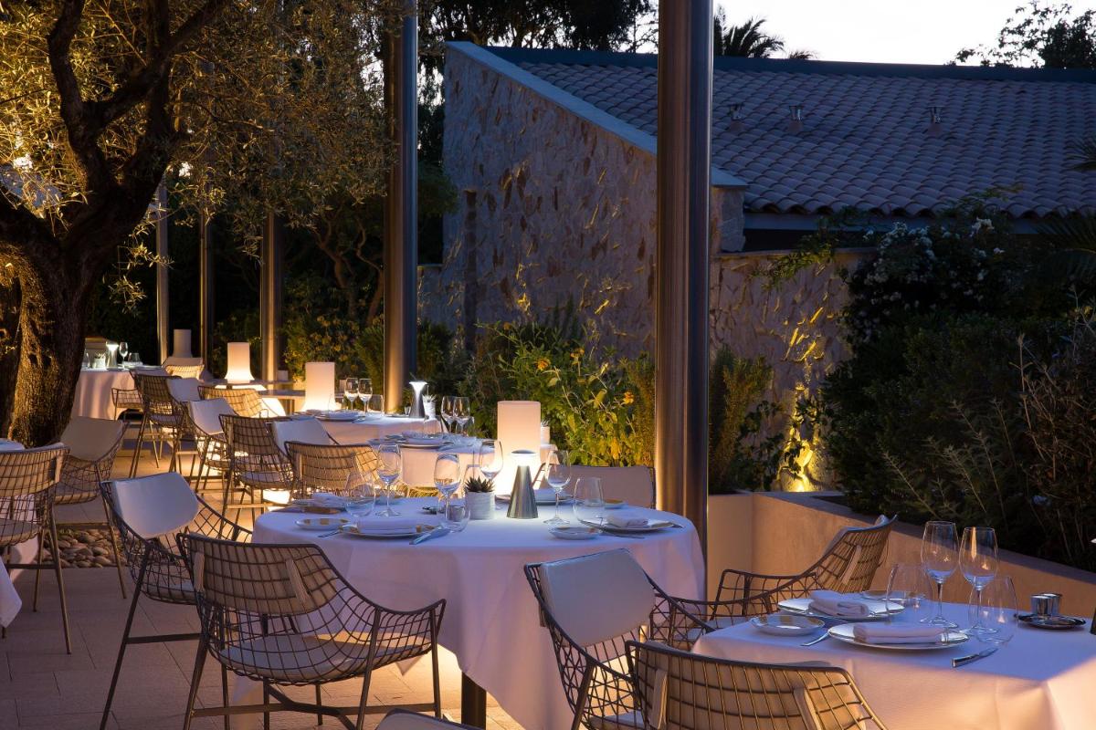 Restaurant ou autre lieu de restauration dans l'établissement Sezz Saint-Tropez Restaurant ou autre lieu de restauration dans l'établissement Sezz Saint-Tropez