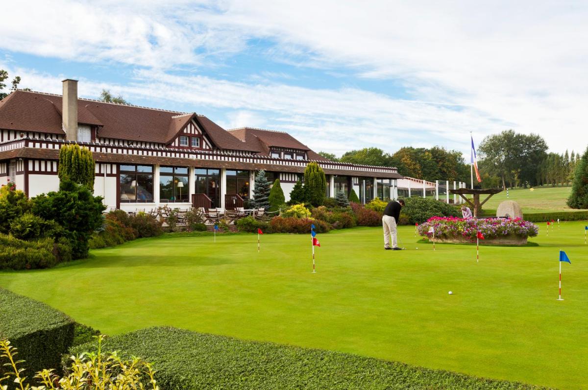 Golf sur le terrain de l'hôtel ou à proximité