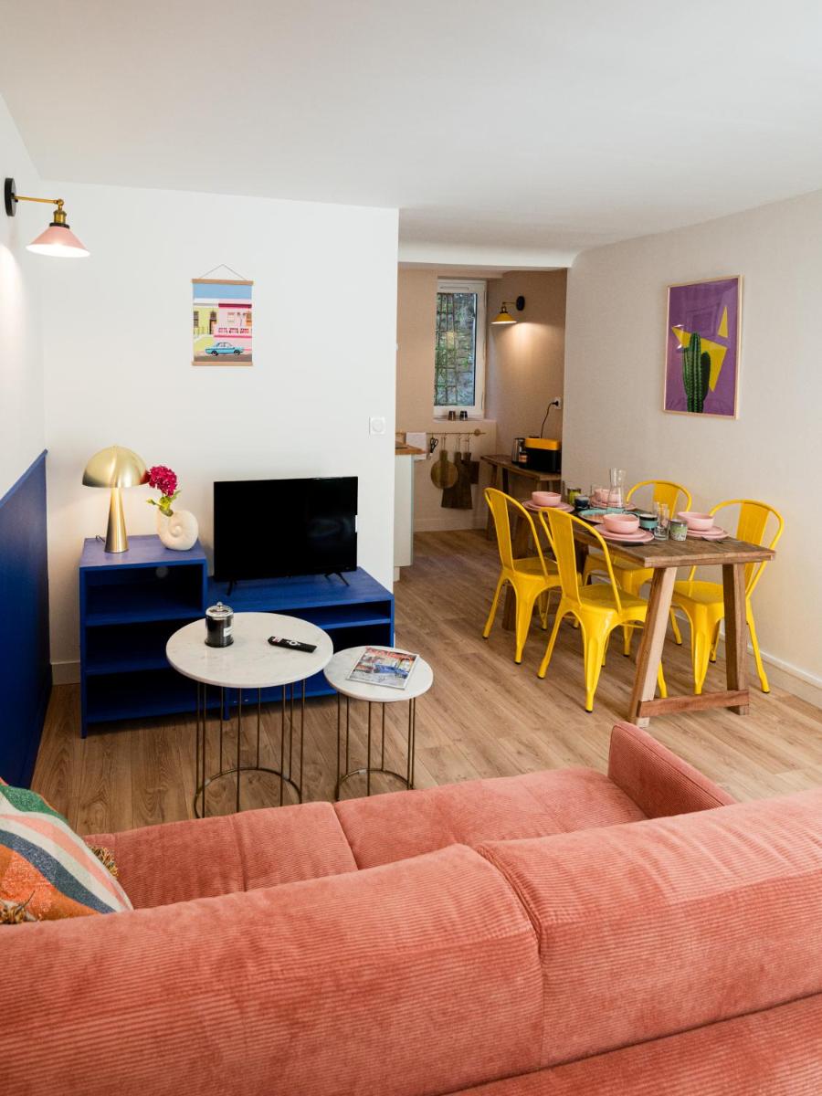 Villa Robs - Appartements tout confort, TV connectée, Haut débit, Localisation idéale - Courts séjours & Affaires - Arrivée autonome - Pas d'ascenseur - Housity