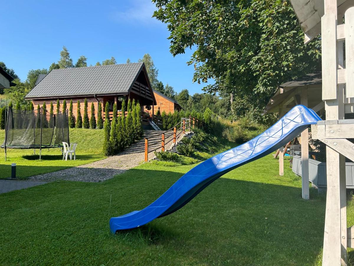 Domek na górce - Housity