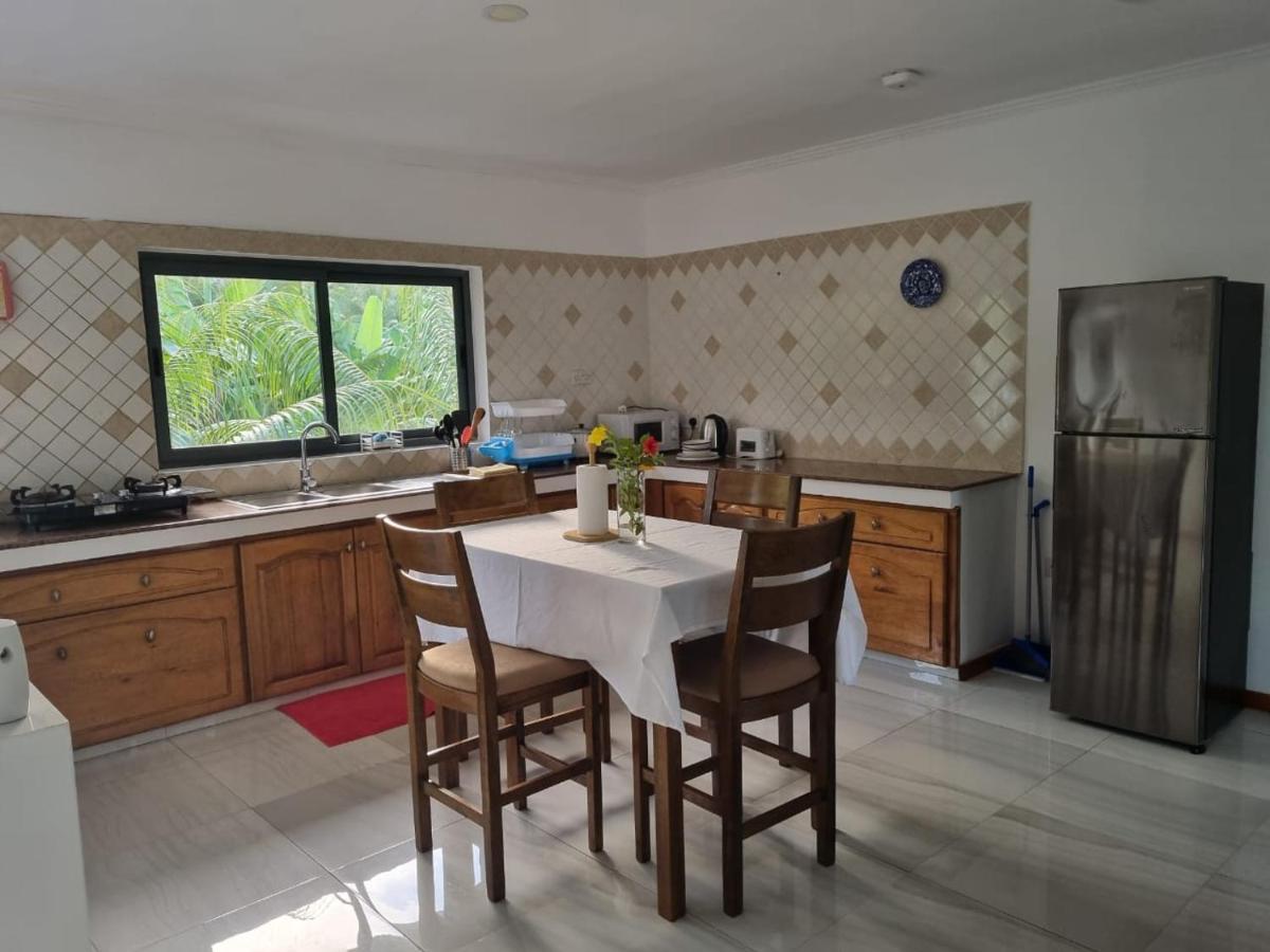 Les Forbans SelfCatering Apartment - Hizvo