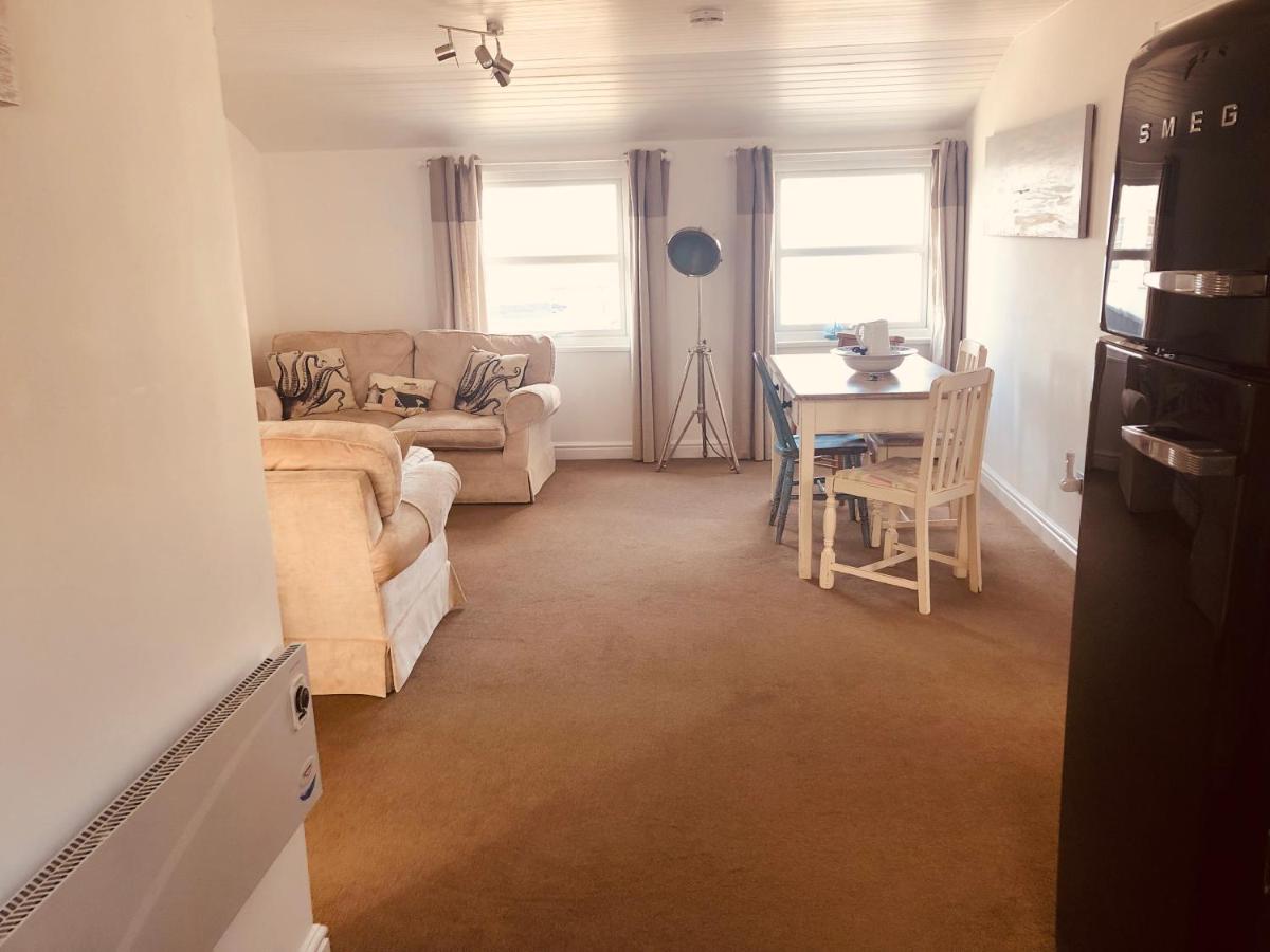 Bay House Lundy Port Isaac Apartment with Sea Views - Housity