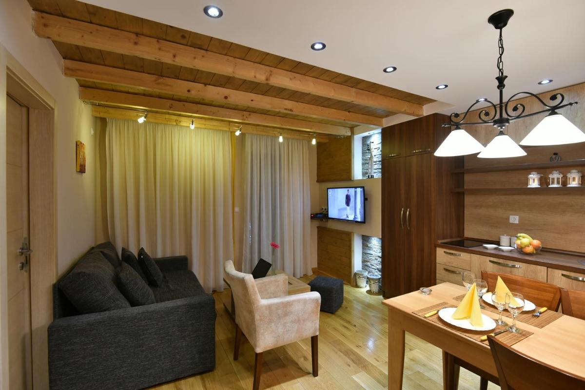 Villa Natural Wood - Housity