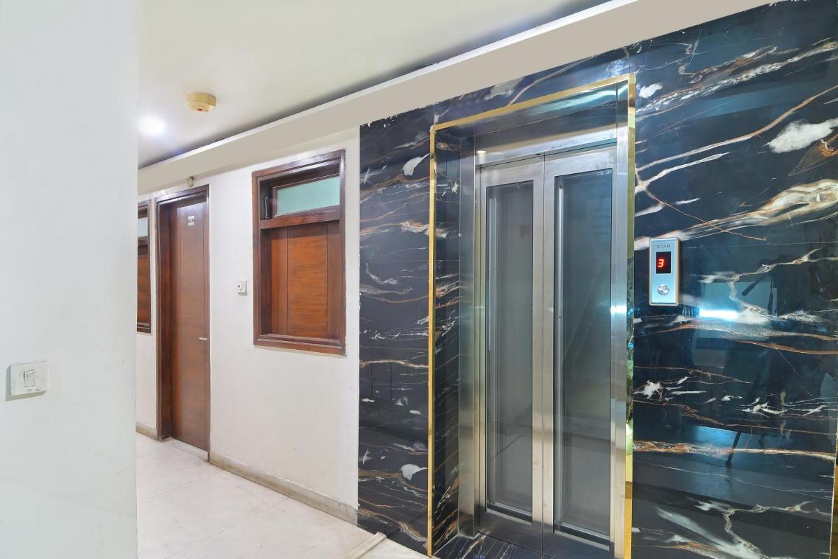Hotel Maharani Lodge - Housity