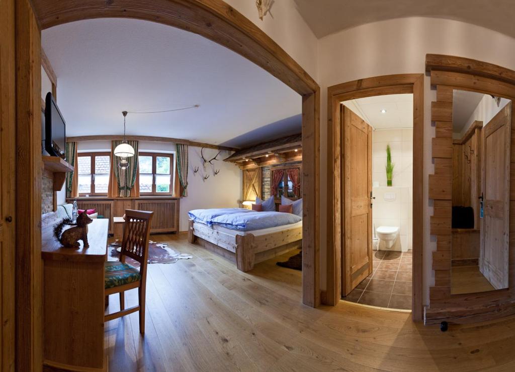 Hotel-Gasthof zur Sonne - Housity
