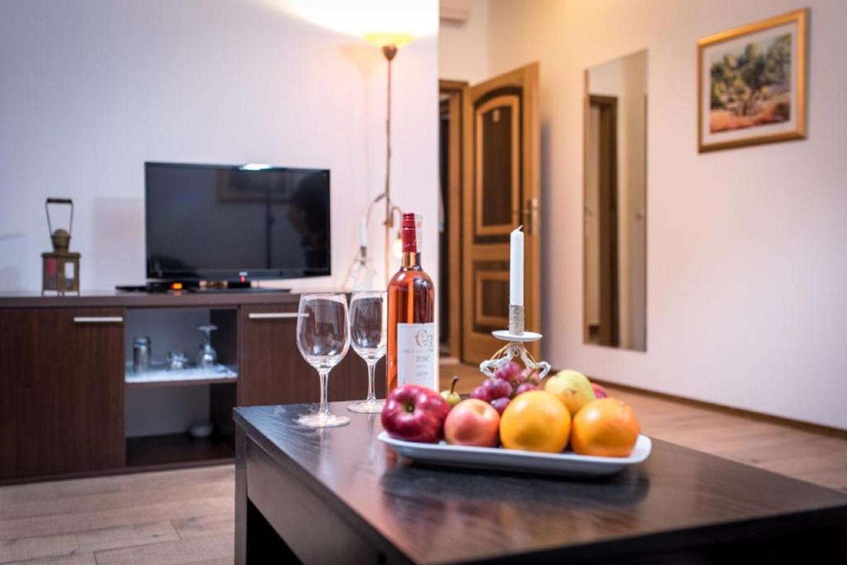 Apartments Zavala - Housity