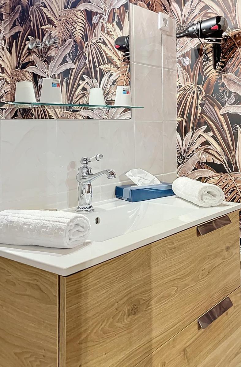 The Originals Boutique, Hôtel Roca-Fortis, Rochefort - Housity