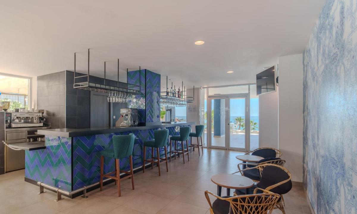 Una cocina o zona de cocina en Spirit Hotel Benalmadena Beach