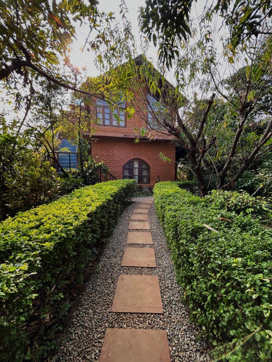 Foothills Himalaya - Housity