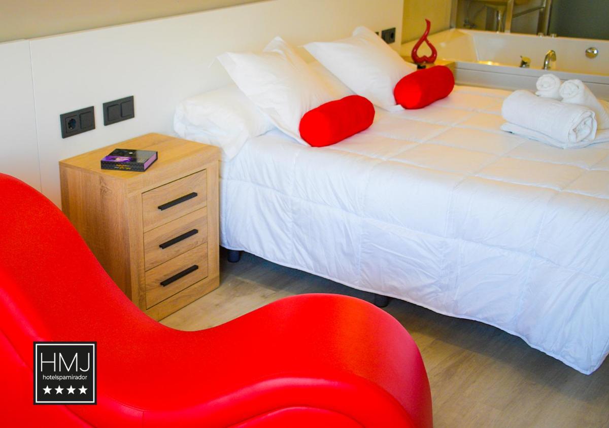 Cama o camas de una habitación en Hotel Spa Mirador