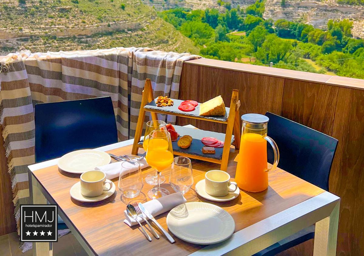 Un balcón o terraza de Hotel Spa Mirador