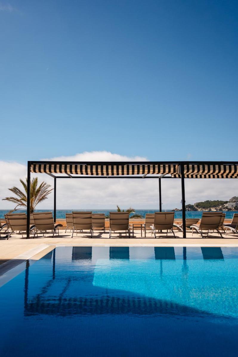 Piscina en o cerca de Secrets Mallorca Villamil Resort & Spa - Adults Only (+18)