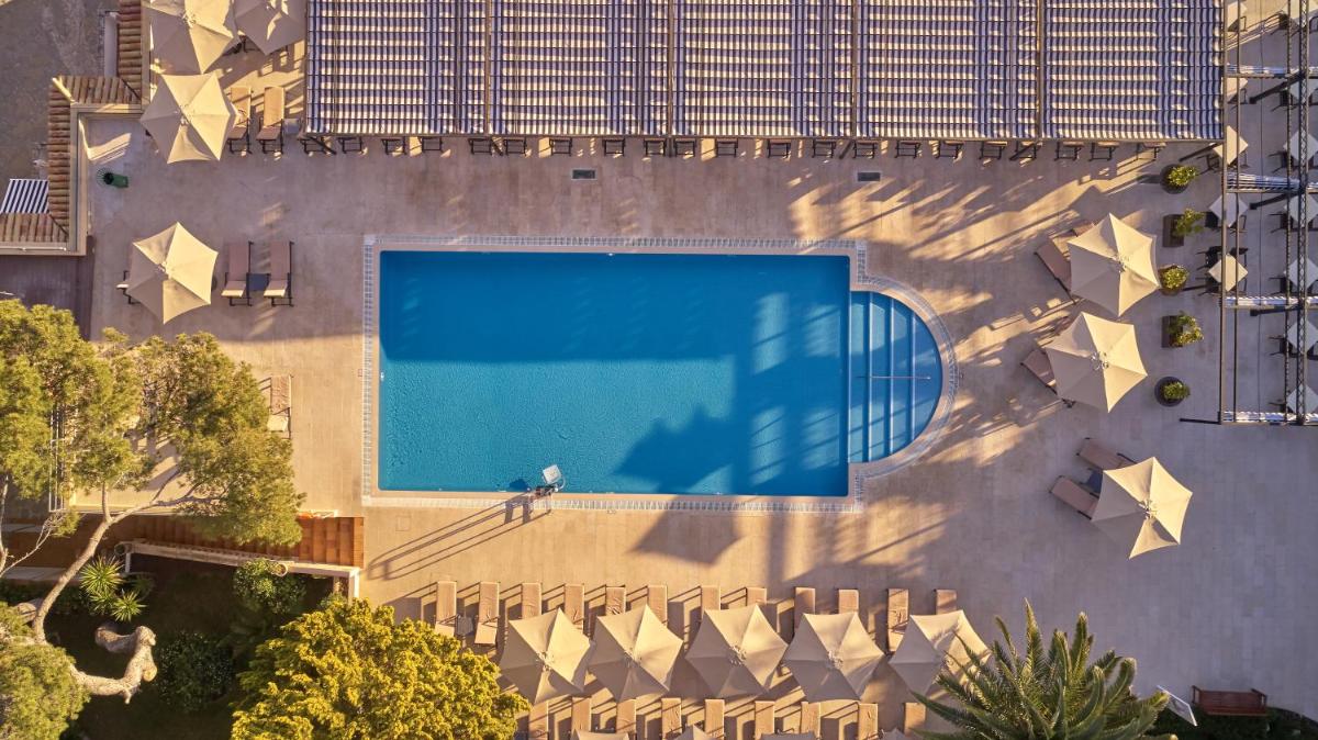 Piscina en o cerca de Secrets Mallorca Villamil Resort & Spa - Adults Only (+18)