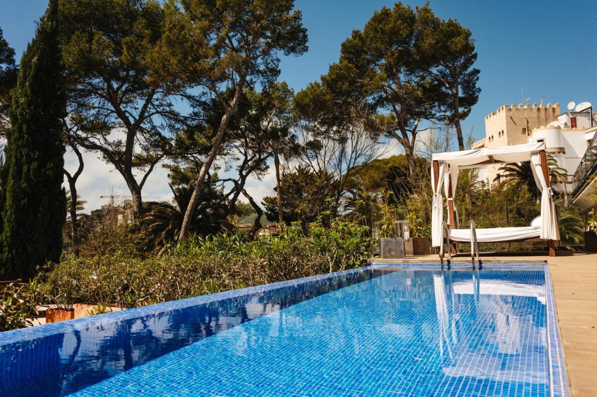 Piscina en o cerca de Secrets Mallorca Villamil Resort & Spa - Adults Only (+18)