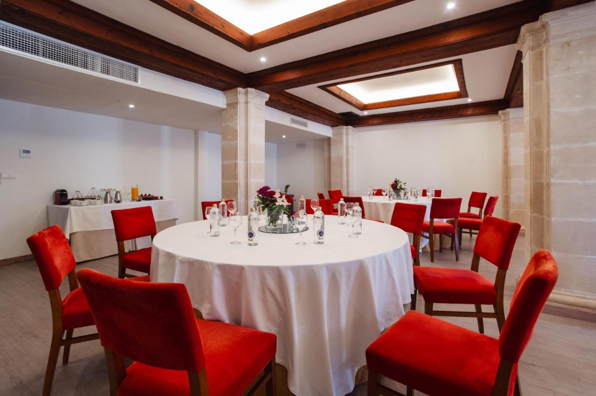 Zona de estar de Secrets Mallorca Villamil Resort & Spa - Adults Only (+18)