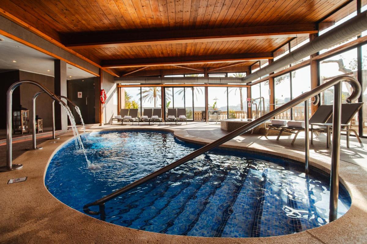 Piscina en o cerca de Secrets Mallorca Villamil Resort & Spa - Adults Only (+18)