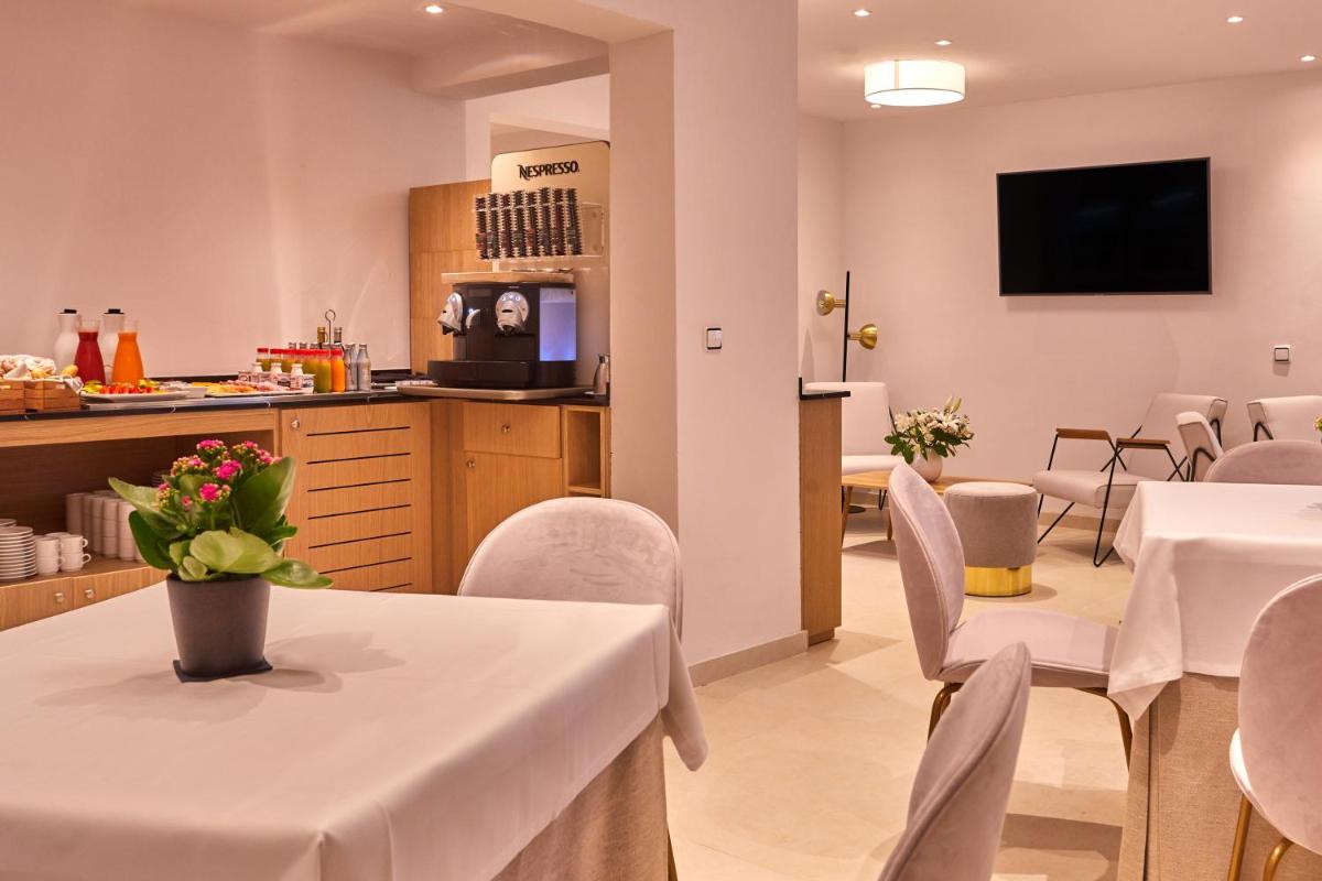 Una cocina o zona de cocina en Secrets Mallorca Villamil Resort & Spa - Adults Only (+18)