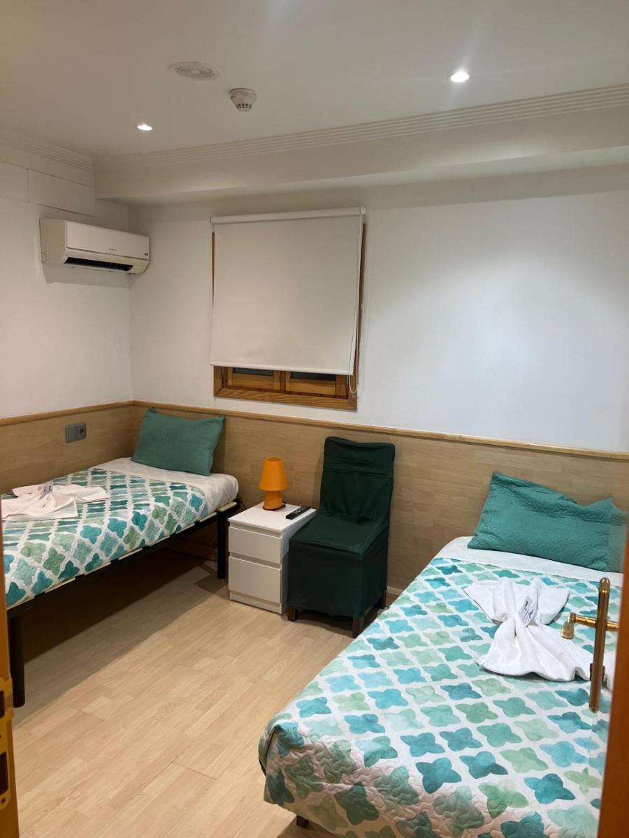 Hostal Restaurante - Housity