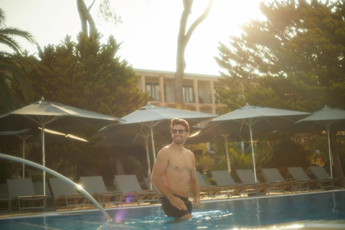 Clientes alojados en Secrets Mallorca Villamil Resort & Spa - Adults Only (+18)
