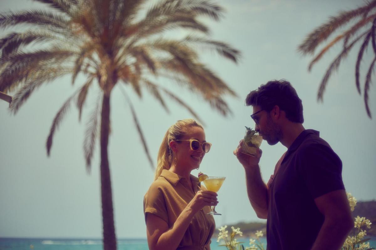 Clientes alojados en Secrets Mallorca Villamil Resort & Spa - Adults Only (+18)