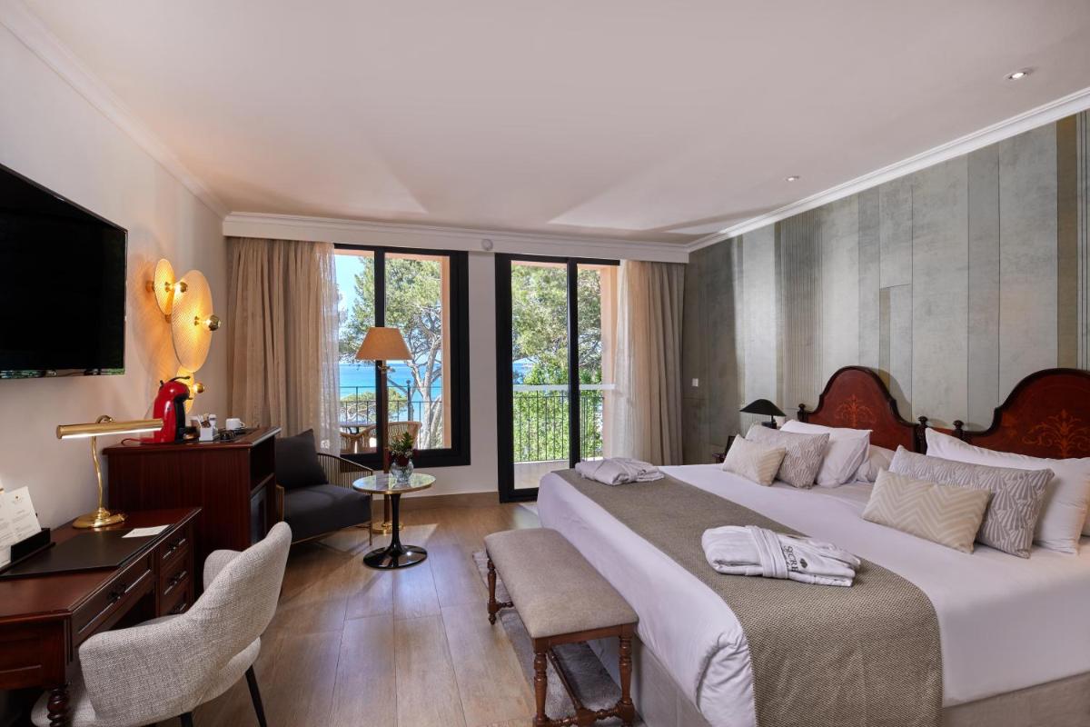 Cama o camas de una habitación en Secrets Mallorca Villamil Resort & Spa - Adults Only (+18)