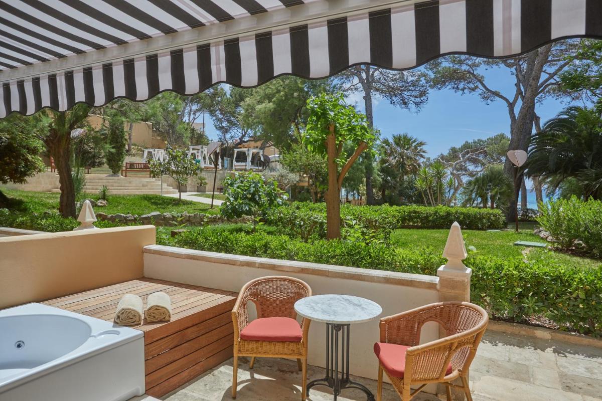 Jardín al aire libre en Secrets Mallorca Villamil Resort & Spa - Adults Only (+18)