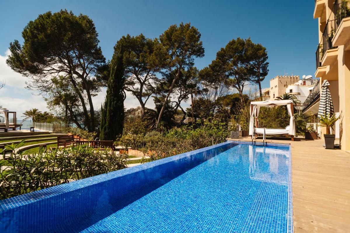 Piscina en o cerca de Secrets Mallorca Villamil Resort & Spa - Adults Only (+18)