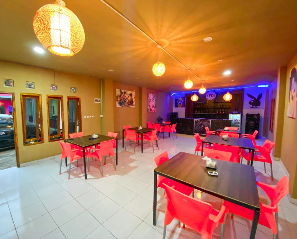 FX72 Labuan Bajo Hotel - Housity
