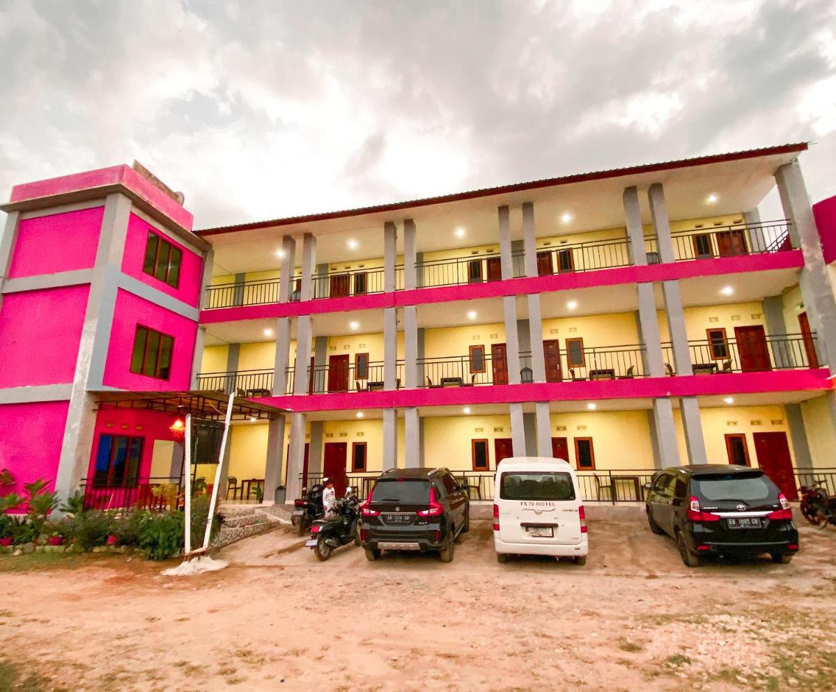FX72 Labuan Bajo Hotel - Housity