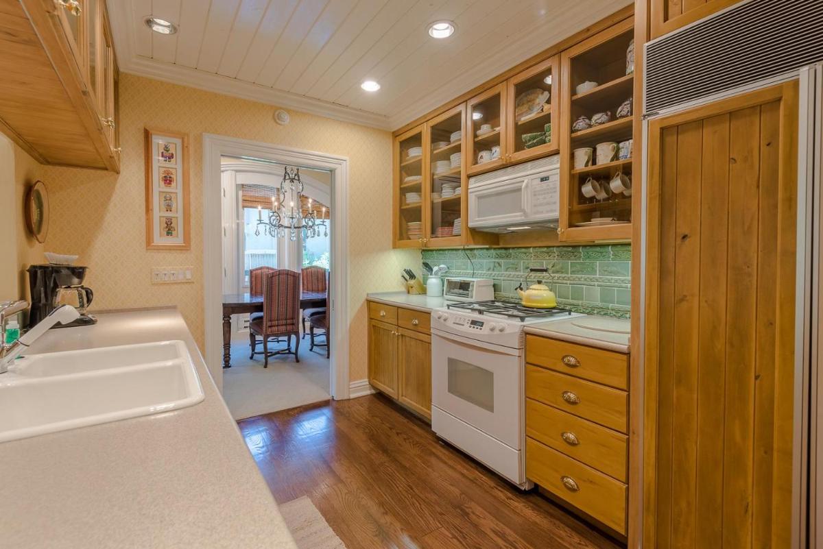 Lodge Apartment II Condo 886 - Housity
