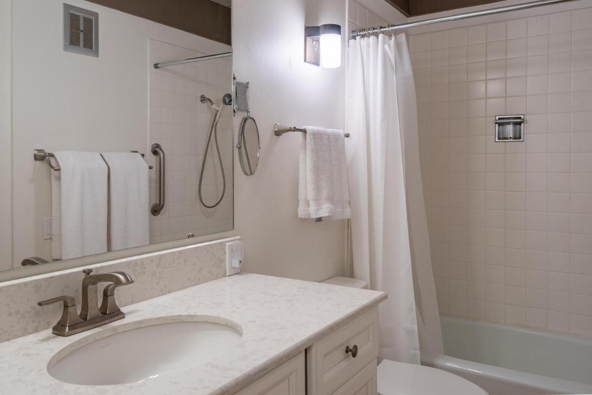 Villager Condo 1203 - Housity