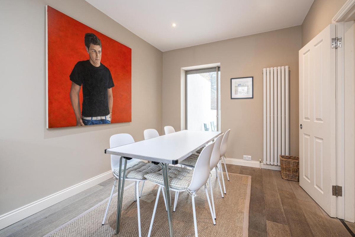 Lovely Battersea Home by UnderTheDoormat - Housity