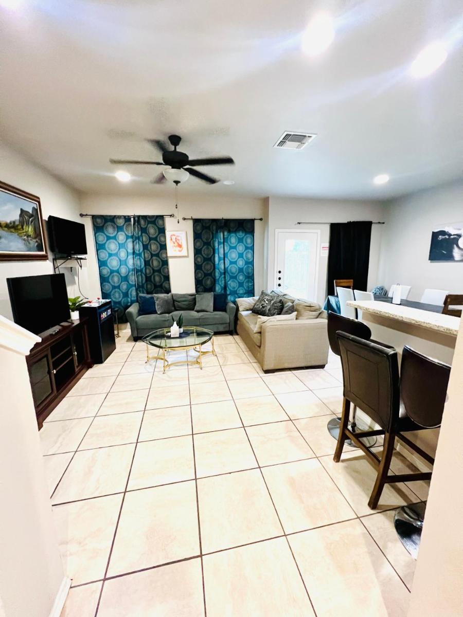 LUX 3BR 3BA Home W Private Hot tub, 3k Arcade Games & private garage- 5mins to the Airport - Housity