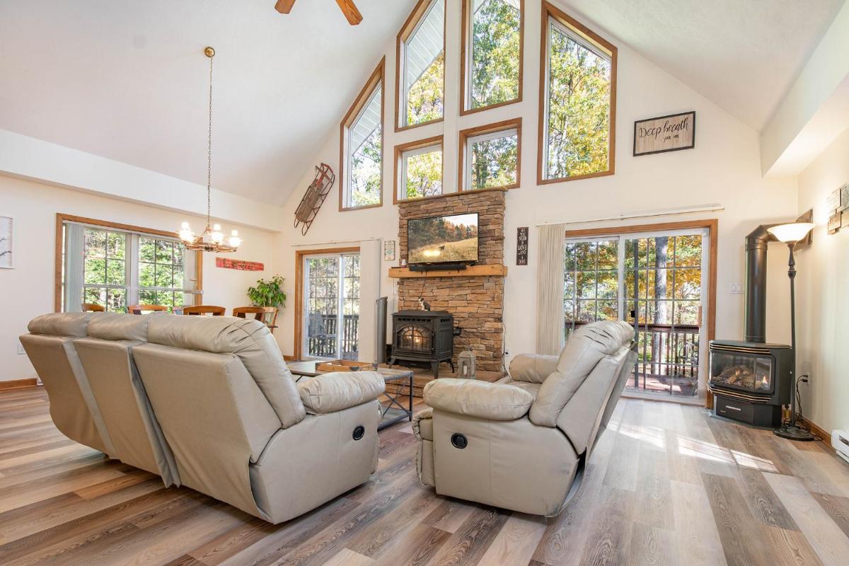 Serenity Chalet - Housity