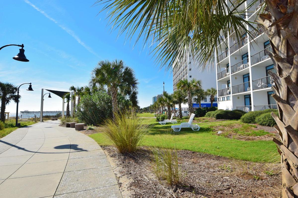 Holiday Sands North "On the Boardwalk" - Housity