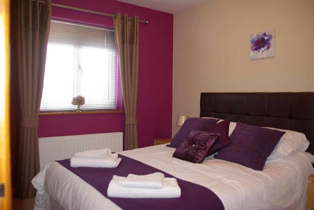 Portland Mews - 3 Bed Holiday Home By Premier Serviced Accommodation - Housity