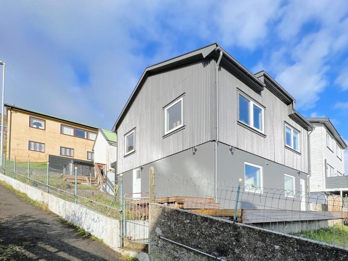 Relax And Recharge At The Spa Holiday Home - Housity
