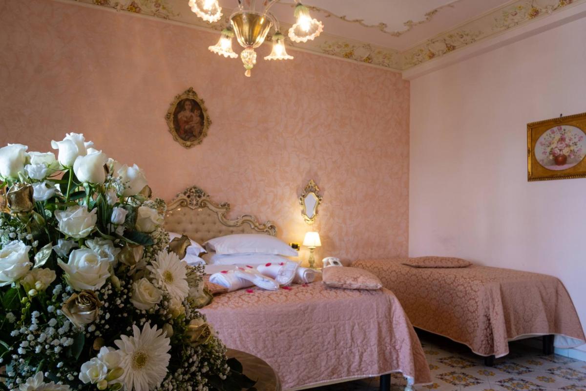 Grand Hotel La Sonrisa - Housity