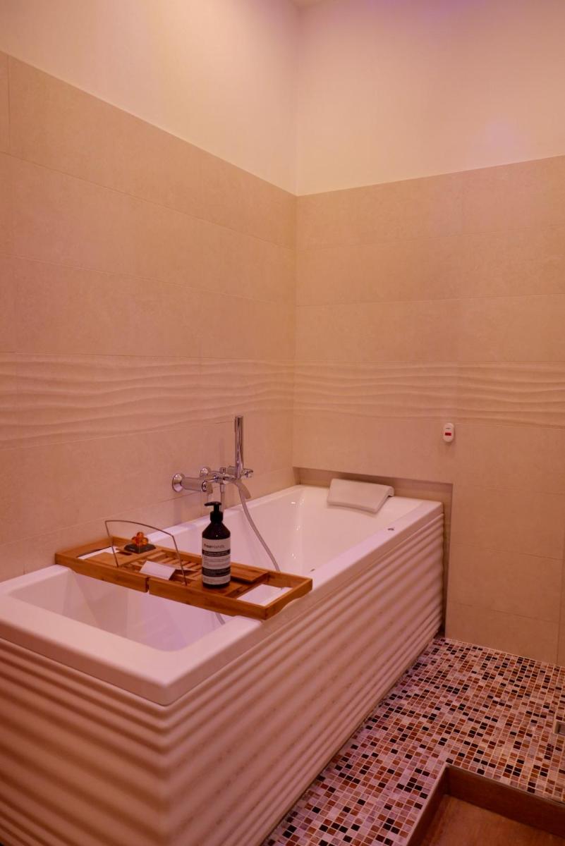 HomeSuite sul Lago - Housity