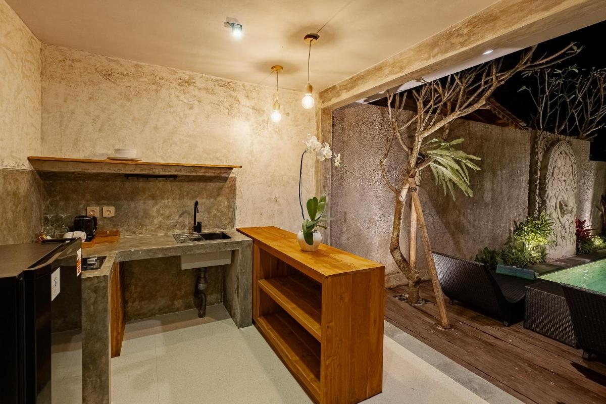 Uddhara Ubud Villa - Hizvo
