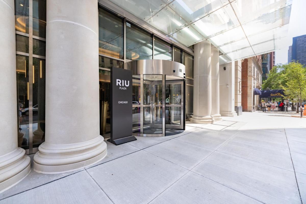 Riu Plaza Chicago - Housity