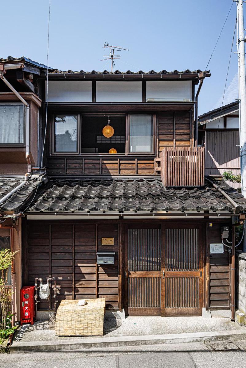 Kaga House - Housity