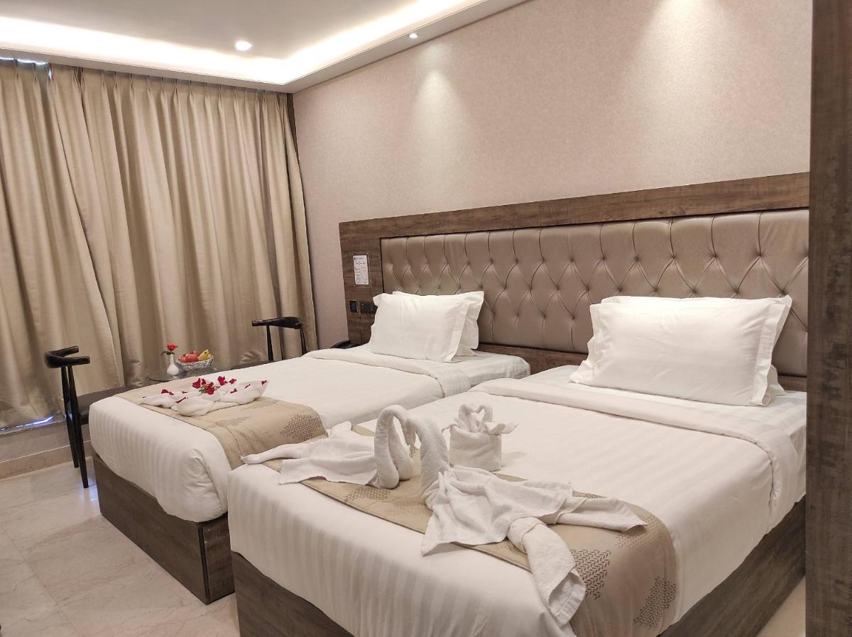 Hotel Sri Sierra - Housity